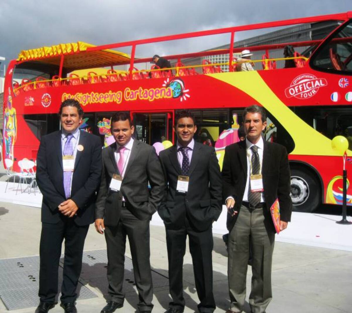 De Izquierda a derecha: German Osoro, presidente de Citysightseeing, Jorge Cogollo, gerente de Solvitech, José Marrugo, gerente de proyectos de Solvitech, y Juan Pablo Montes, gerente Regional de Citysightseeing. CORTESÍA