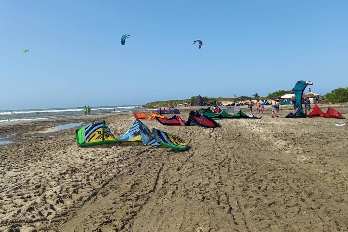 Por fuertes vientos, autoridades toman medidas en el Atlántico
