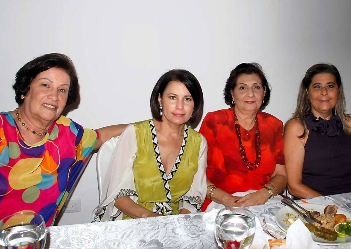 Rosario Cabrales, Elvira Vélez, Maruja de Casado y Lina de Ballesteros.