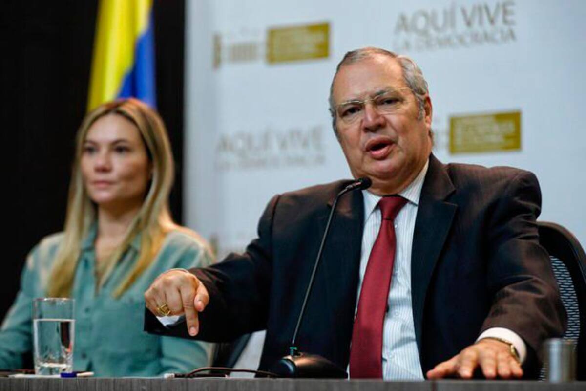 Duro enfrentamiento entre el presidente del Senado y el ministro del Interior