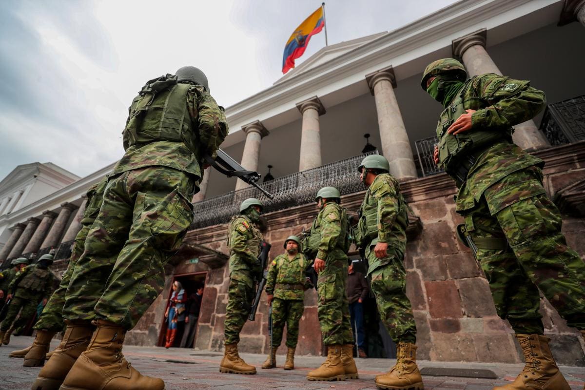 Ecuador y una militarización obligada por la violencia