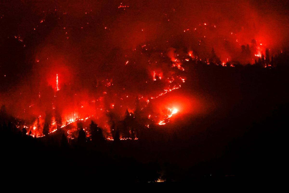 Un nuevo incendio en California se multiplica en las últimas horas