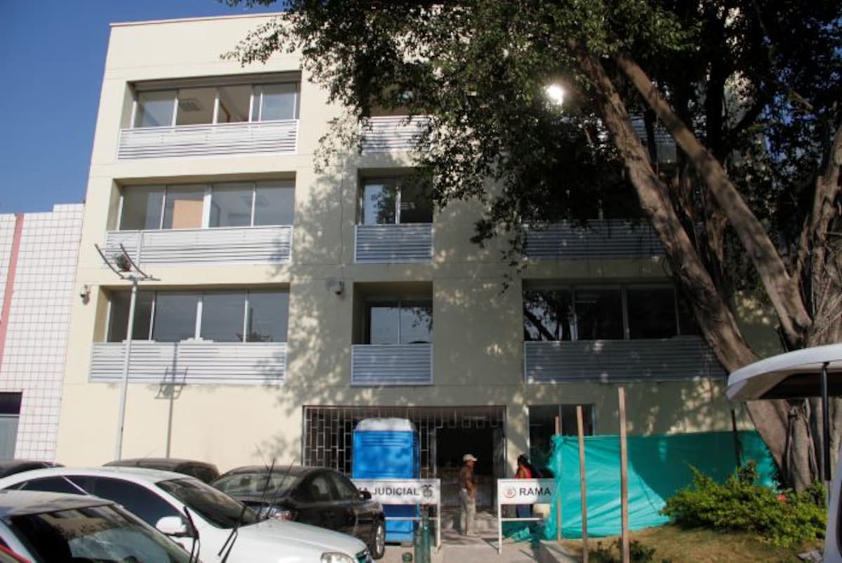 A este edificio en la antigua Plazoleta de Telecom, ahora Benkos Biohó, serán trasladadas las oficinas penales de la Rama Judicial en Cartagena. Oscar Díaz