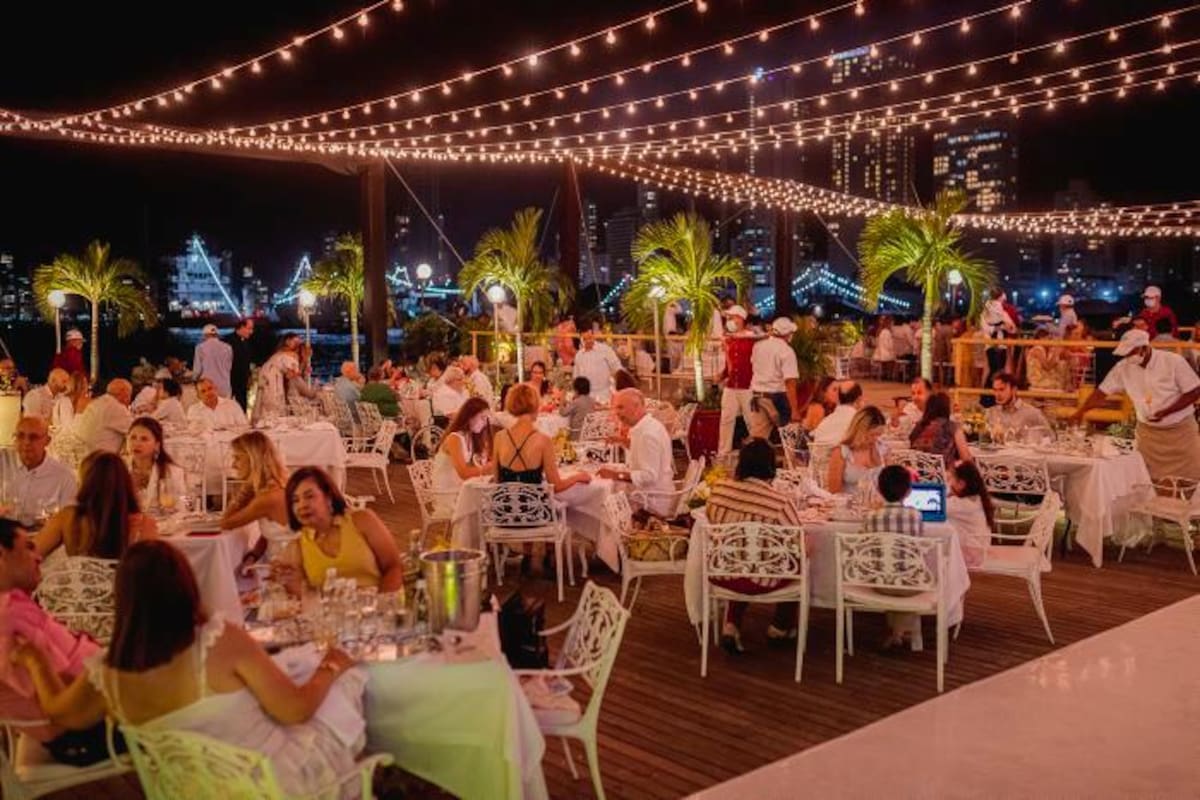 Restaurante Fuerte San Sebastián del Pastelillo, ideal para celebraciones
