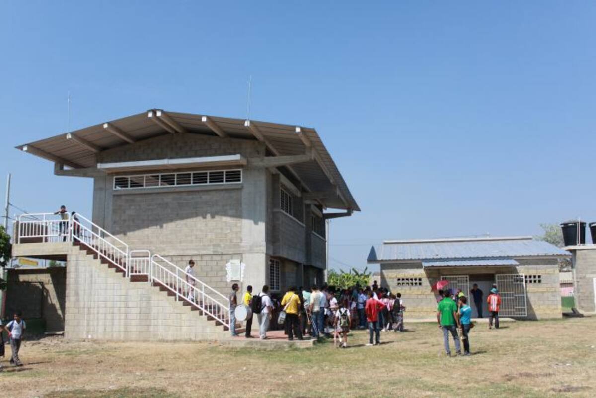Recientemente el gobernador de Bolívar, Juan Carlos Gossaín, inauguró la sede Nueva Providencia, de la institución Sagrado Corazón de Jesús. Con el megacolegio, se fortalecería más la infraestructura escolar del municipio. LILA LEYVA - EL UNIVERSAL