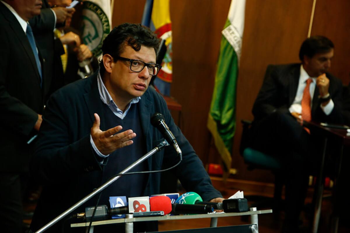 “No voy aceptar violencia intrafamiliar”: Hollman Morris