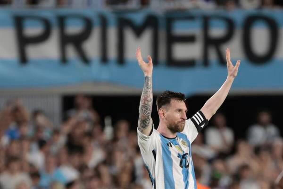 Lionel Messi marcó su gol 800 y volvió a levantar la Copa con Argentina