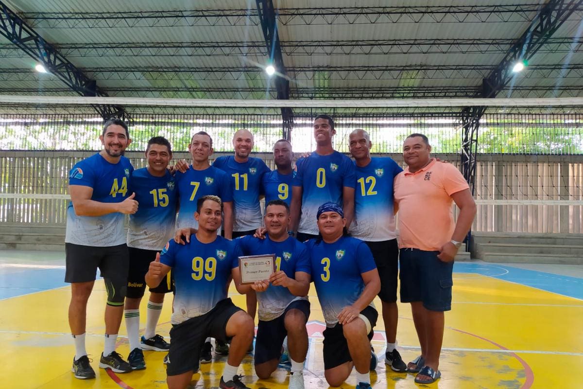Liceo de Bolívar, campeón del Voleibol Intercolegial de Egresados
