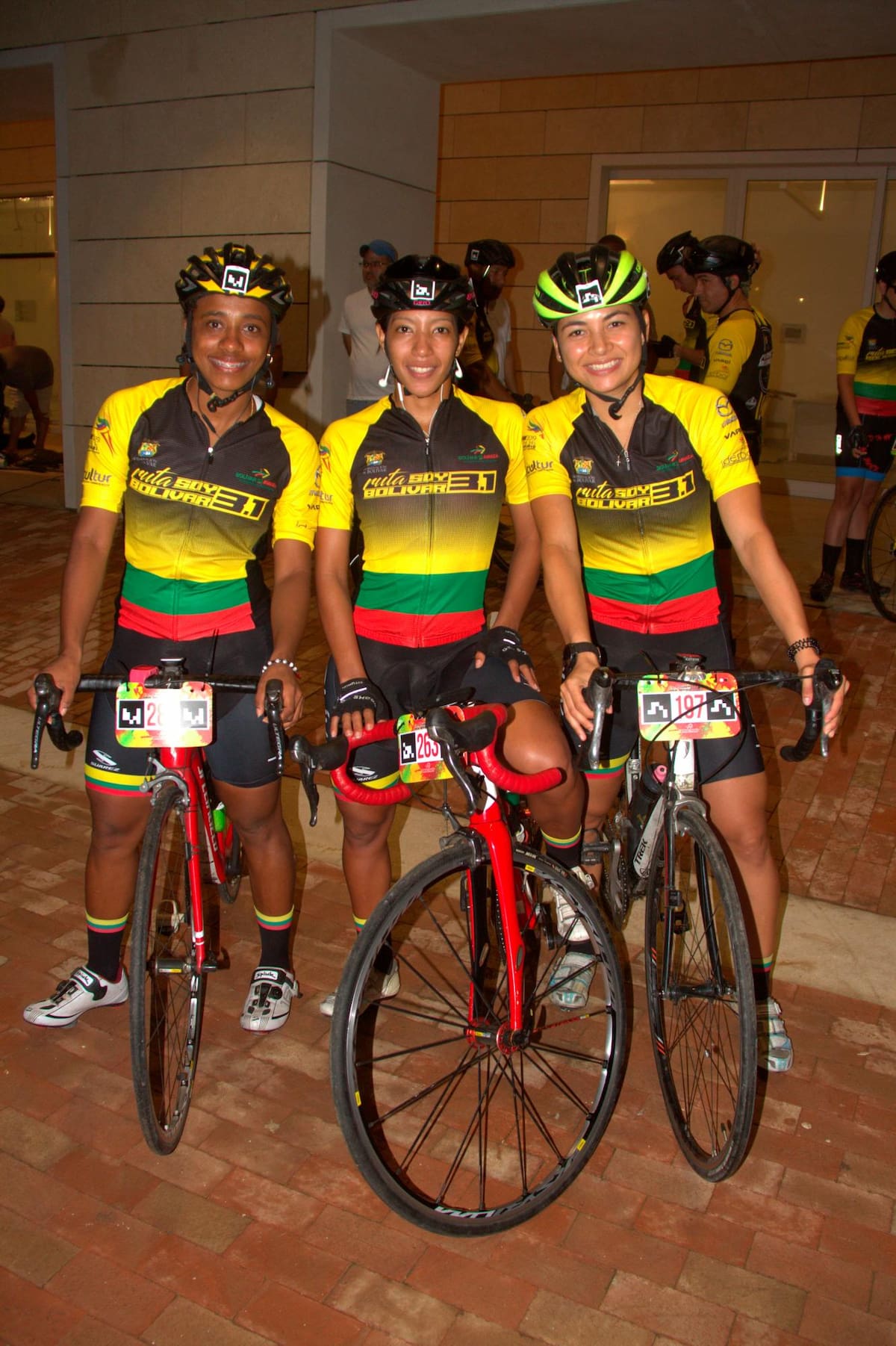 Yercy Puello, Elizabeth Arnedo y Estefanía Hurtado, destacadas patinadoras de Bolívar, también participan en las tres jornadas de este evento. //luis herrán/el universal