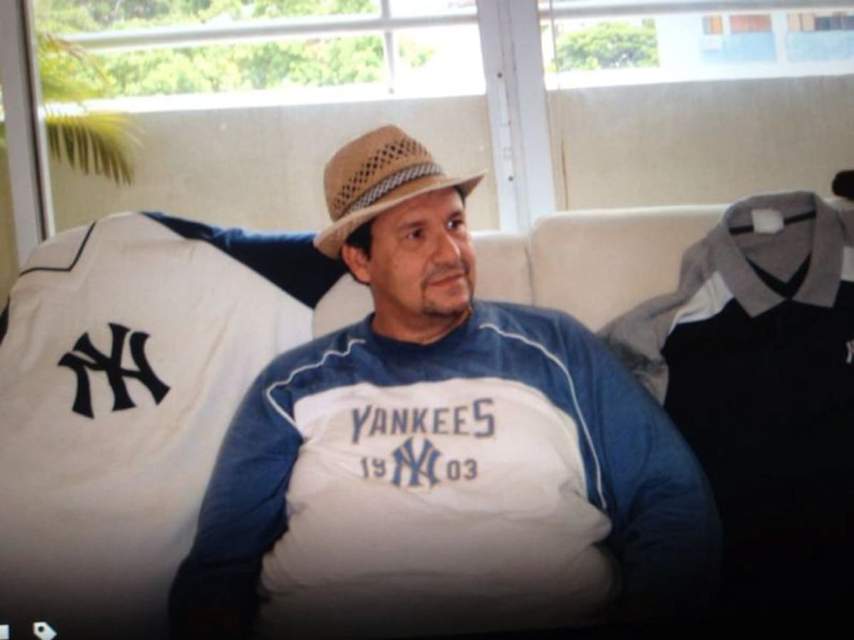 Víctor Isaza, dermatólogo.