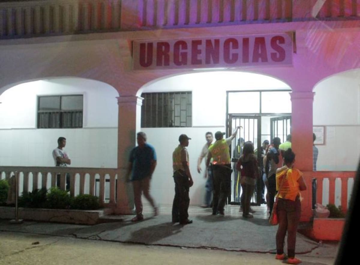 Escena de lo ocurrido en urgencias de la clínica San José de Torices, el domingo en la noche. Nayib Gaviria