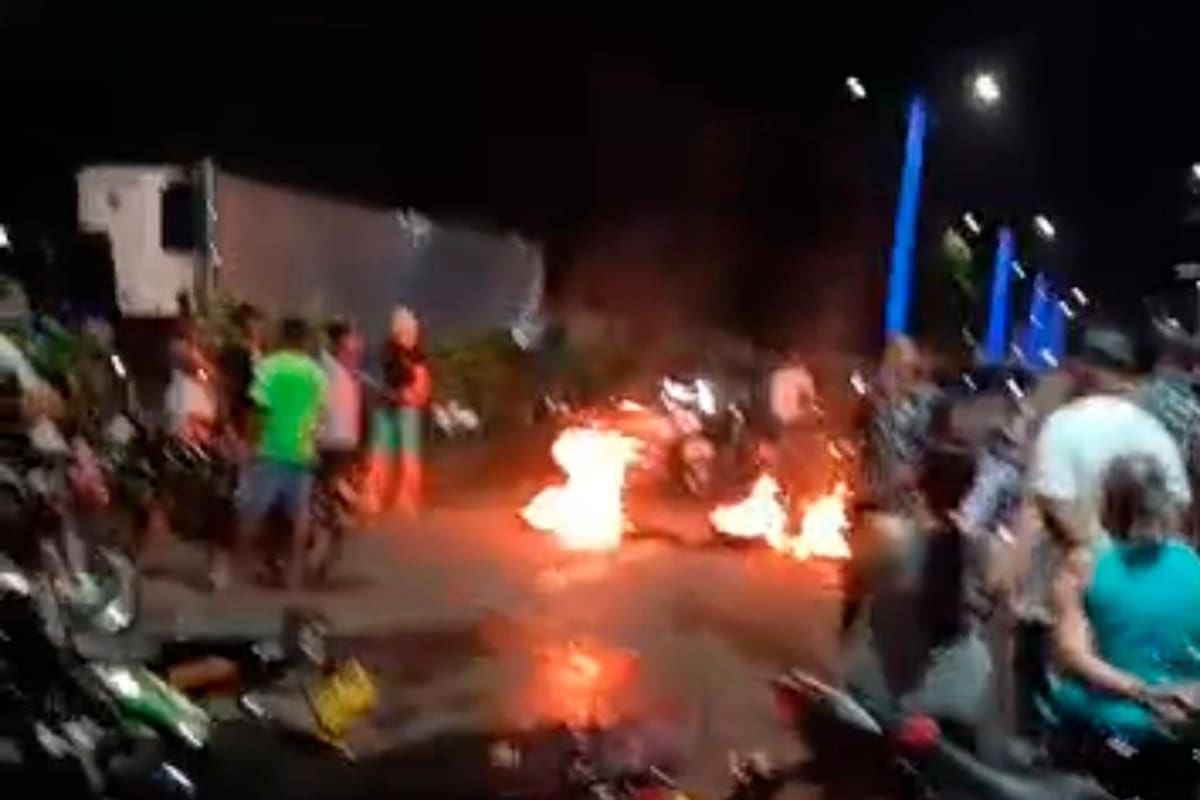 Siguen bloqueos por falta de energía eléctrica en algunos municipios de Bolívar