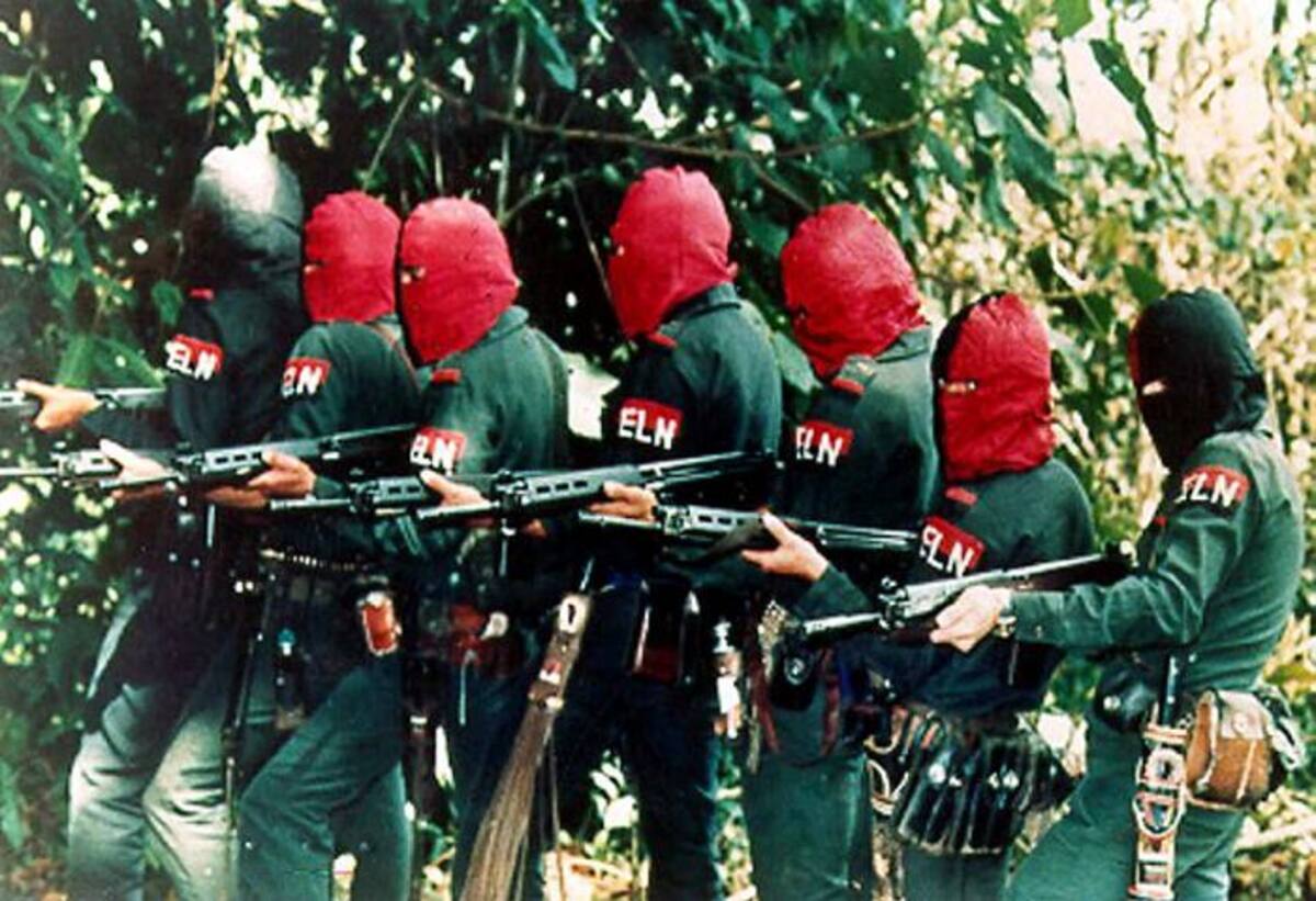 La guerrilla anunció a través de su cuenta de Twitter que cesará sus actividades militares durante la primera vuelta de las elecciones presidenciales. Santos celebró desde España. Archivo/Colprensa