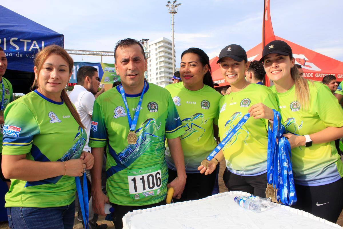 Sandra Gaitán, Edwin Chavarro, Elba Martínez, Juliana Bello y Marcela Marín.