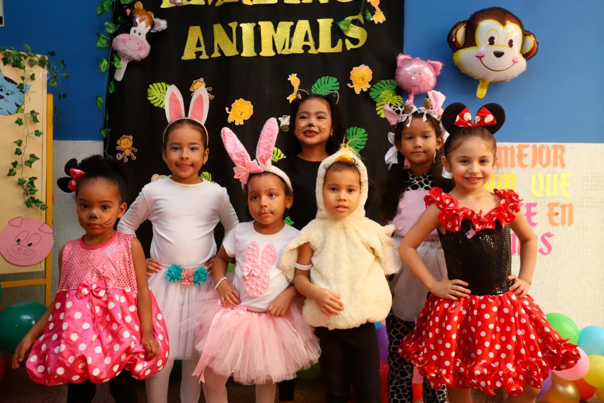 Stefanía Guerrero, Isabella Paternina, Ariana Fontalvo, Isabella Leal, Sary Orozco, Katlhiana Alíes y María Camila Anillo.