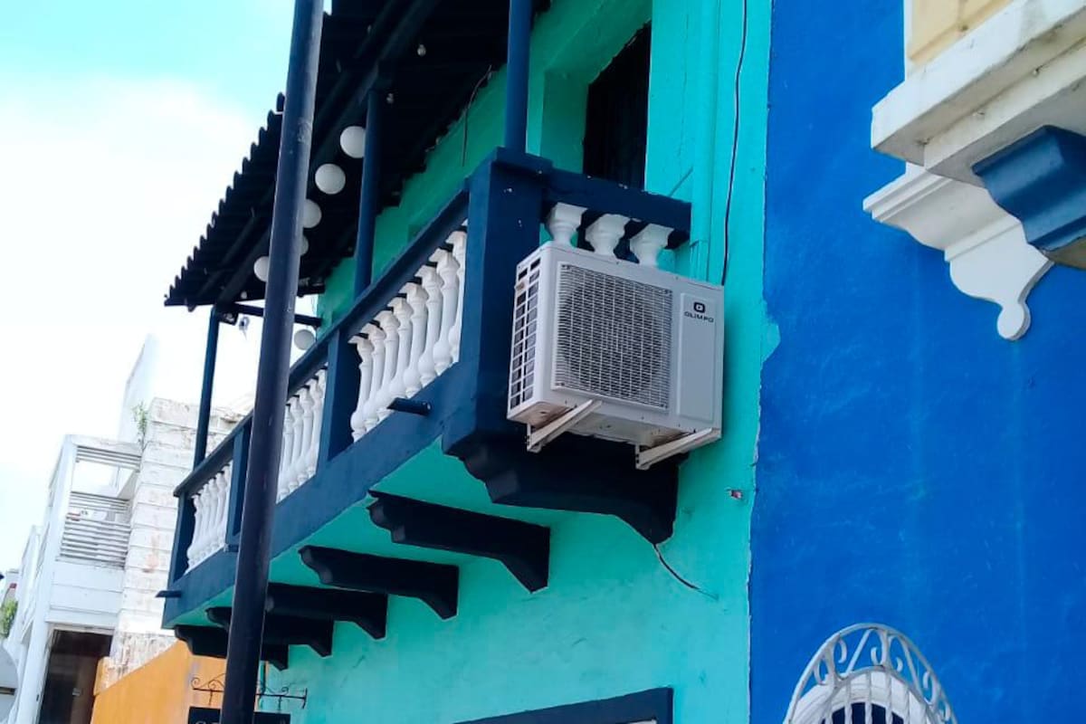 Ordenan quitar elementos que afecten fachadas en el Centro Histórico