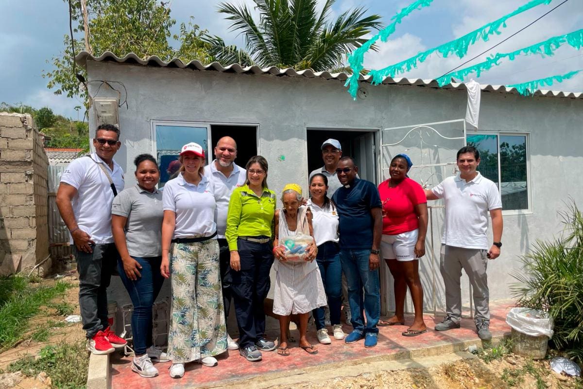 Arquidiócesis de Cartagena entregó dos viviendas a adultas mayores en Turbaco