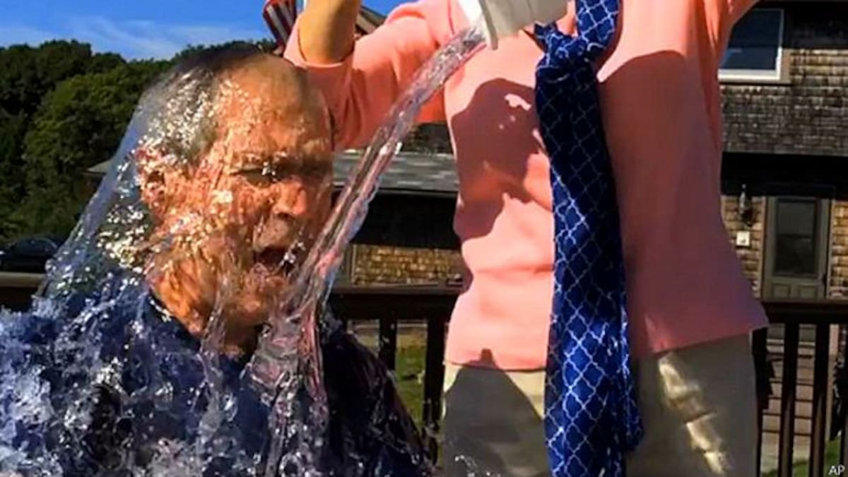 El #icebucketchallenge o reto del balde de agua fría AP