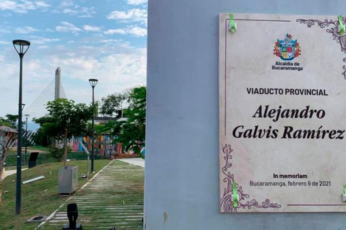 El Viaducto de la Novena en Bucaramanga desde hoy se llama Alejandro Galvis Ramírez