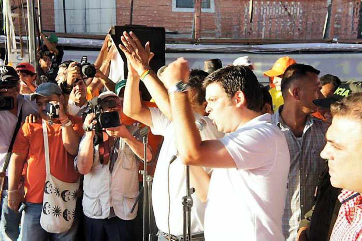 Alejandro Lyons, Gobernador electo.