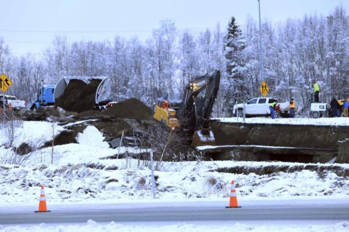 Trump “esta pendiente” de la situación en Alaska tras terremoto