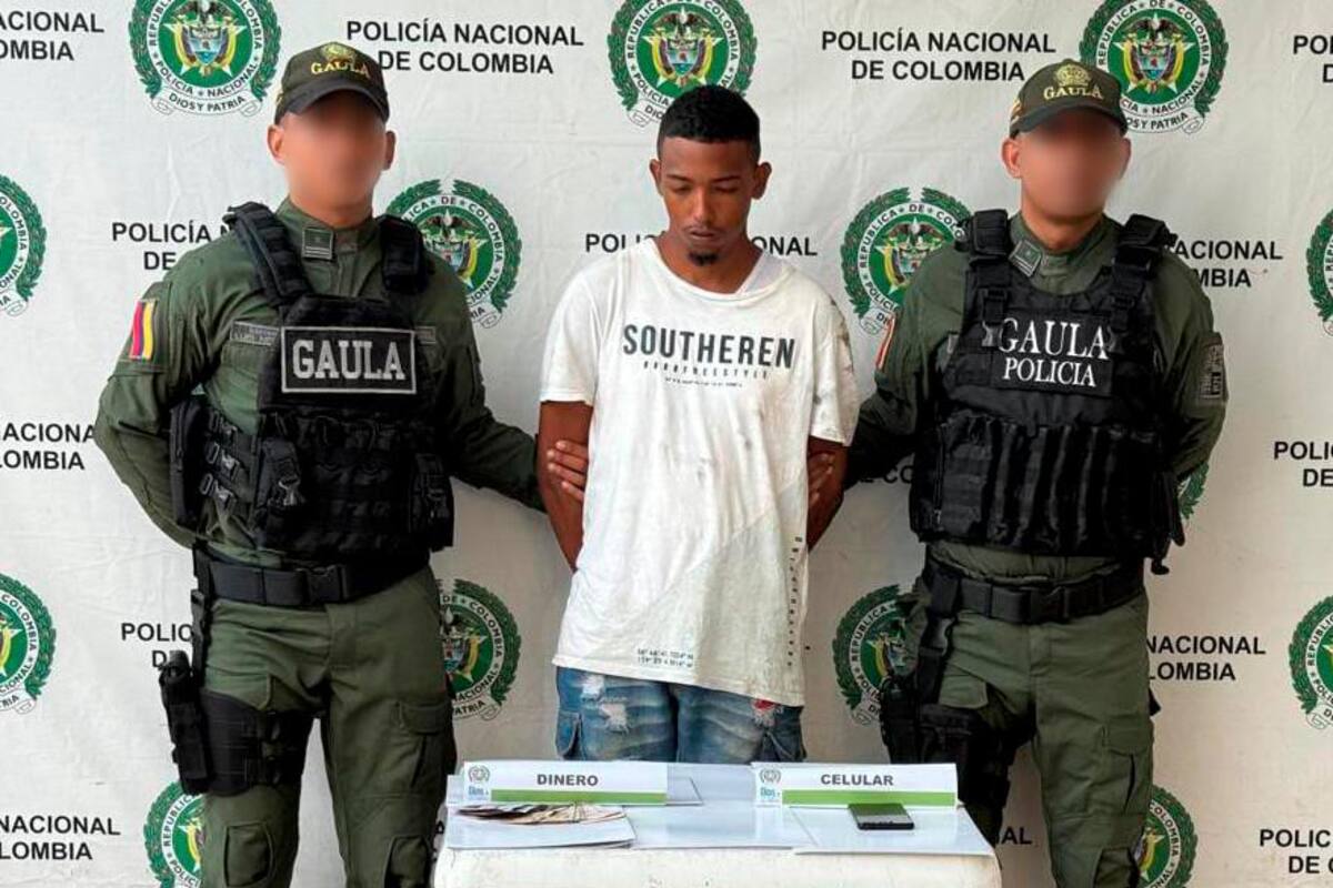 (Video) Así cayó un extorsionista en La Candelaria: exigía dinero y moto
