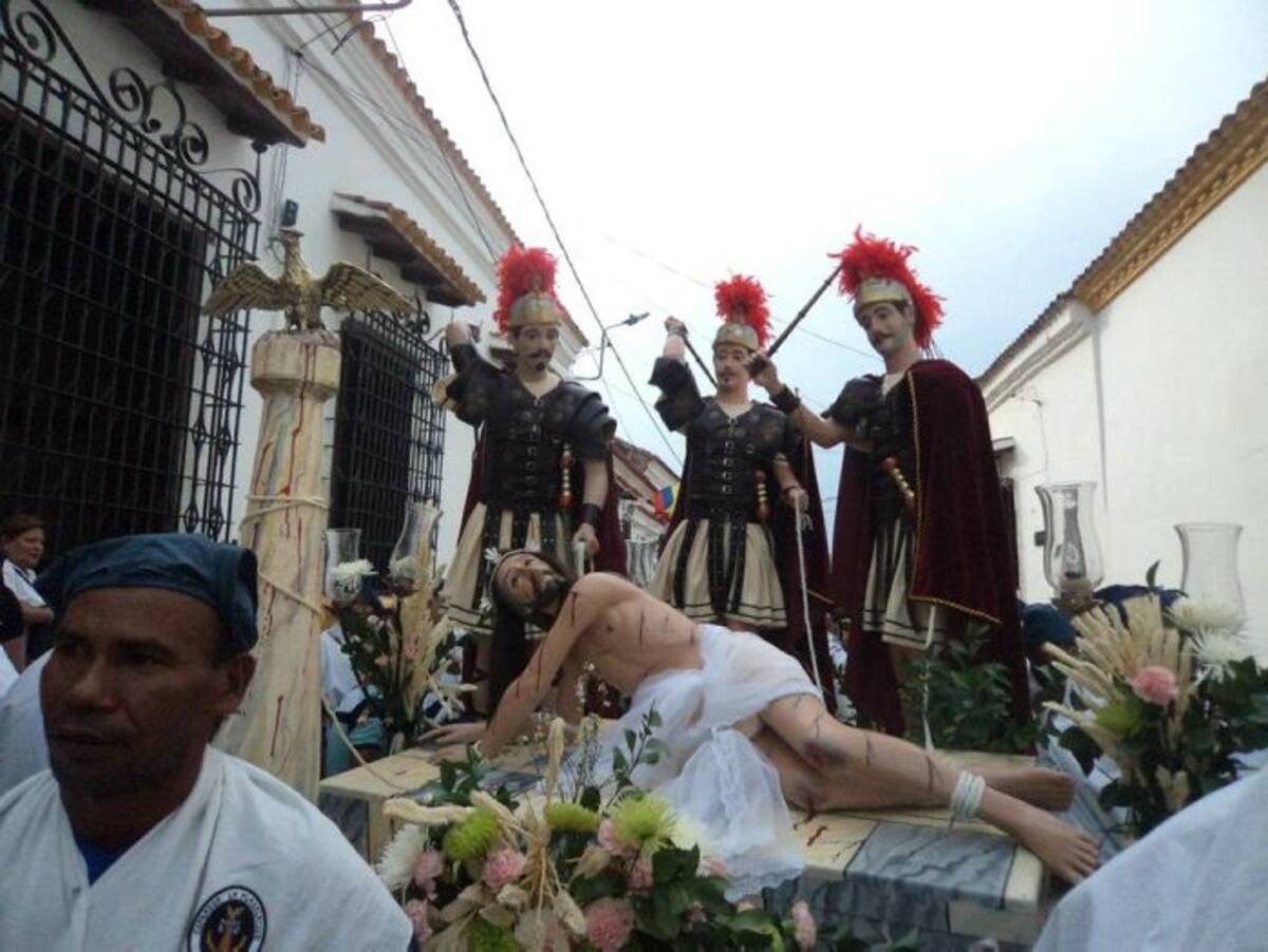 La primera recompensa que recibe el visitante es la majestuosidad del centro histórico de esta villa foto cortesía