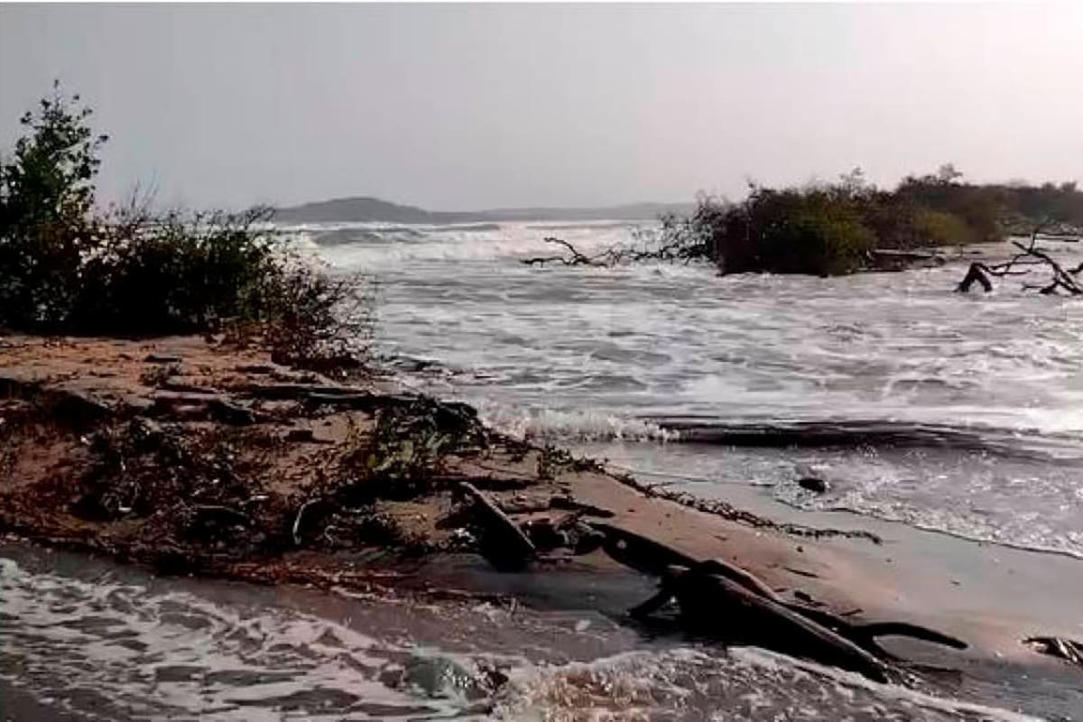 El boquete en las salinas de Galerazamba cada día se abre más y nadie hace nada