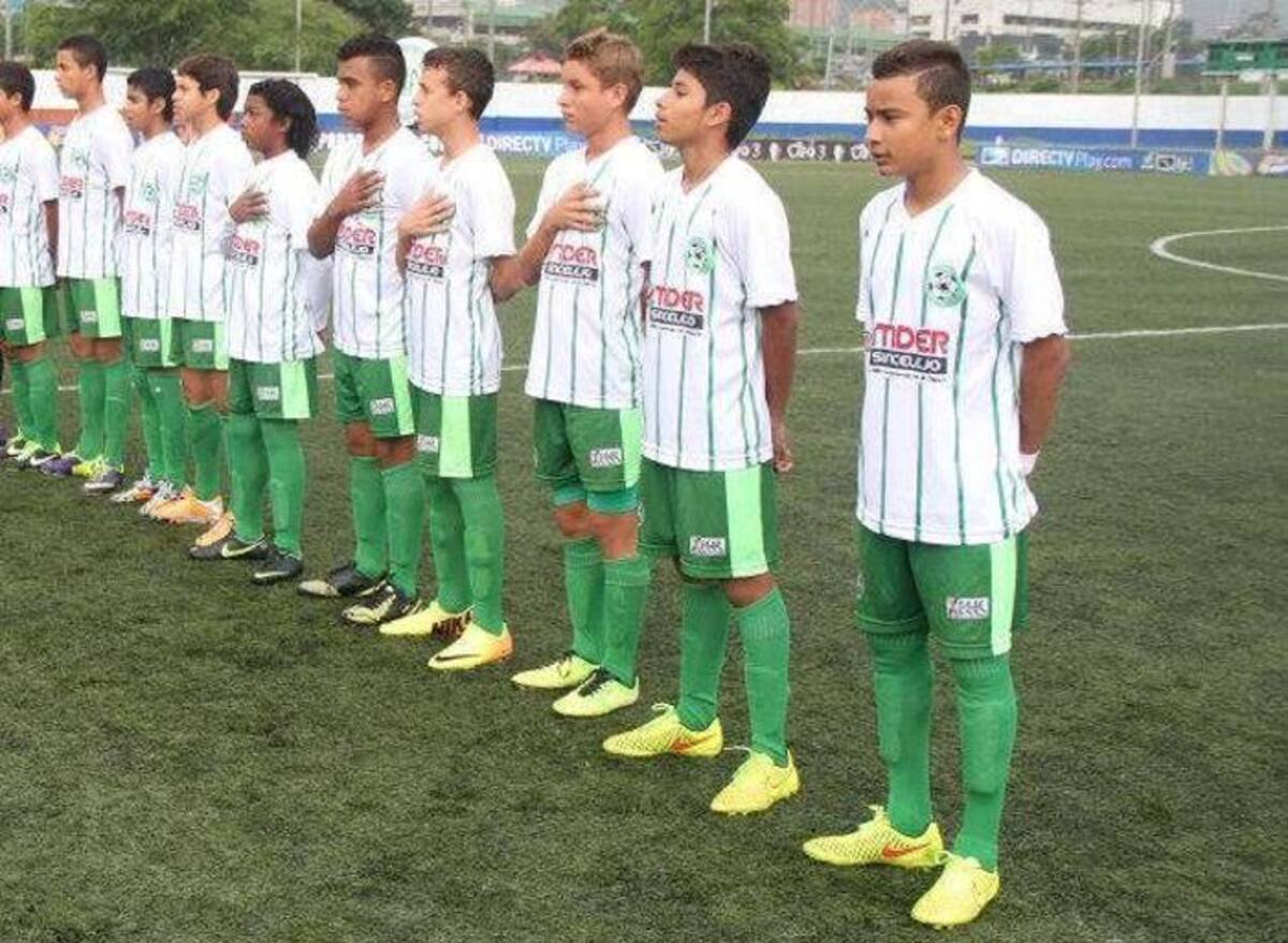Rafael Tapia, delantero de la Selección Sucre Prejuvenil. EL UNIVERSAL