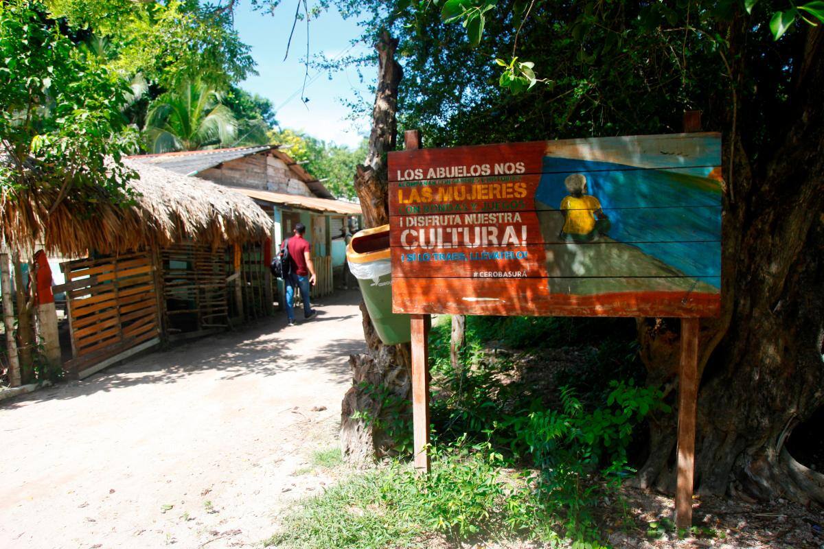 Hay hoteles ecológicos que funcionan en la Isla Grande y senderos para recorrer la isla.