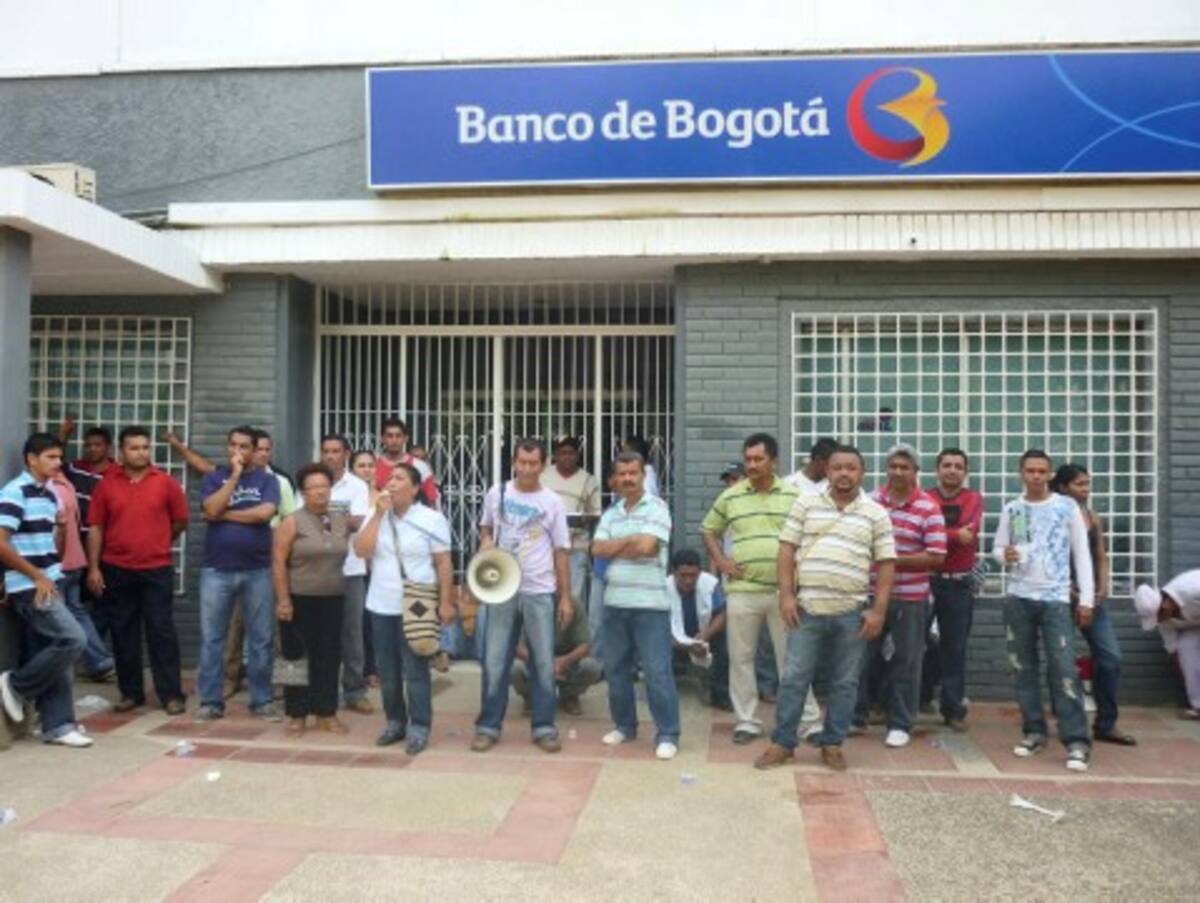 Desde el martes, los empleados de la Alcaldía no permiten el ingreso de funcionarios del banco en protesta porque allí se pagan los embargos contra el municipio.