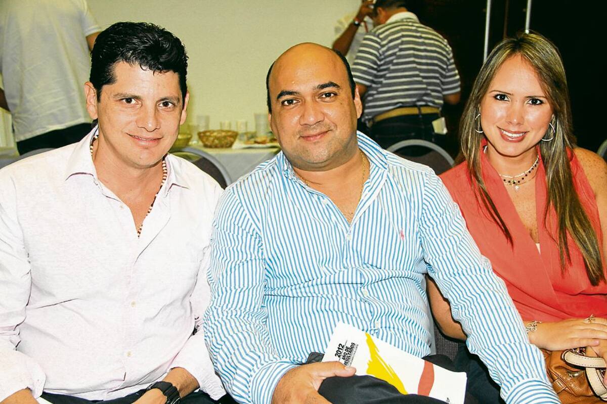 Ronald Hernández, Rafael Cuesta y Diana Pareja.