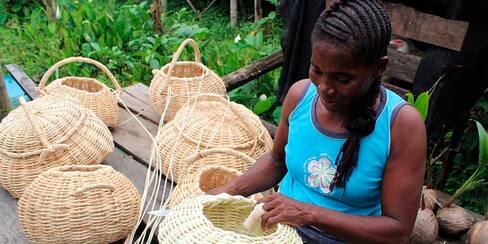 Artesanías de afrocolombianos estrenan exposición virtual