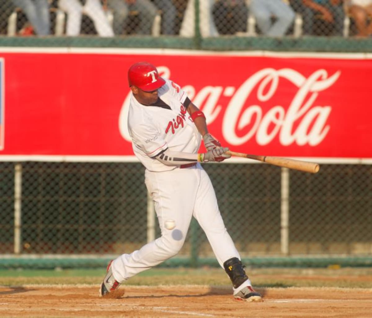 Jolbert Cabrera, de Tigres-Caro, fue el campeón de bateo del béisbol colombiano. ÓSCAR DÍAZ El Universal