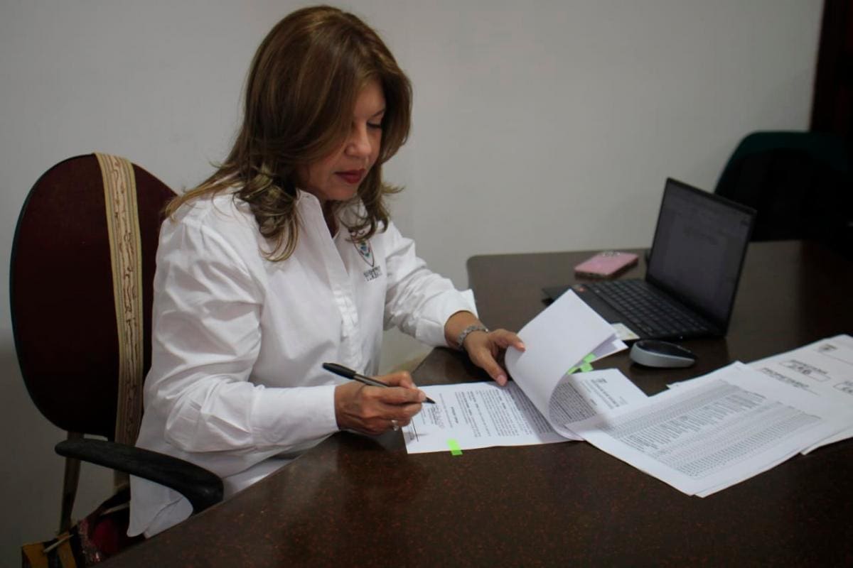 Alcaldesa Claudia Espinosa entrega hoy 100 títulos legales en Turbaco