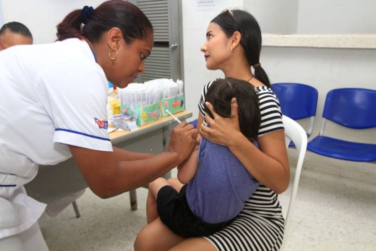 El sábado 27 de enero, Día Central de la Jornada de Vacunación Nacional, en Cartagena se vacunaron 65 niños de seis meses, 95 niños de un año y 102 de cinco años. Las vacunas son gratis todo el año. Julio Castaño.