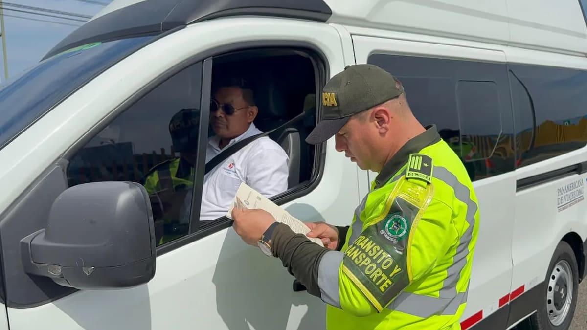 Las autoridades realizan controles en las vías. // Policía Nacional