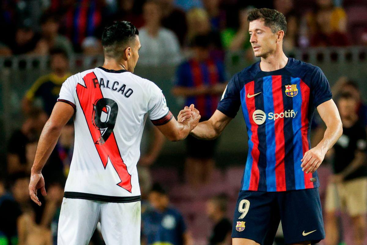 Los futbolistas colombianos que se quedan sin equipo en Europa