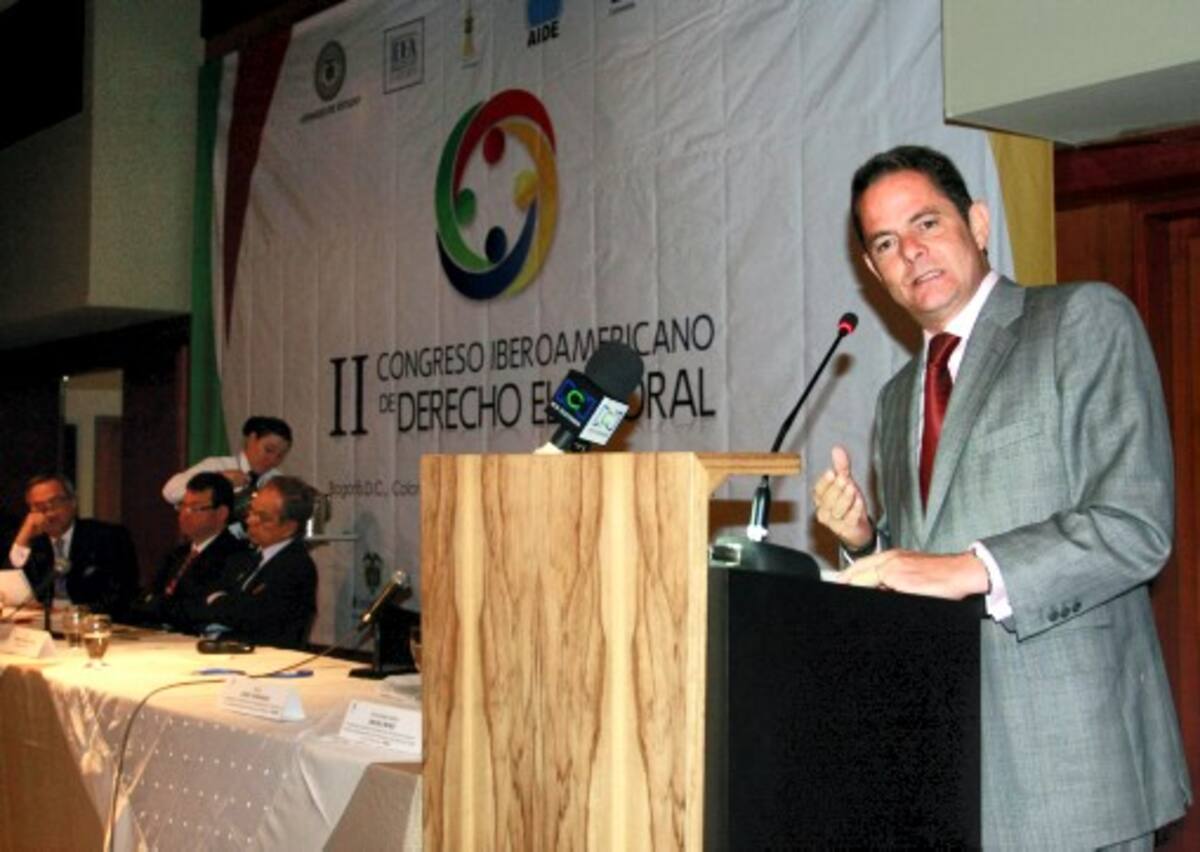 El Ministro del Interior Germán Vargas Lleras en su ponencia El Nuevo Código Electoral Colombiano, con motivo del II Congreso Iberoamericano de Derecho Electoral. (Colprensa-Germán Enciso).