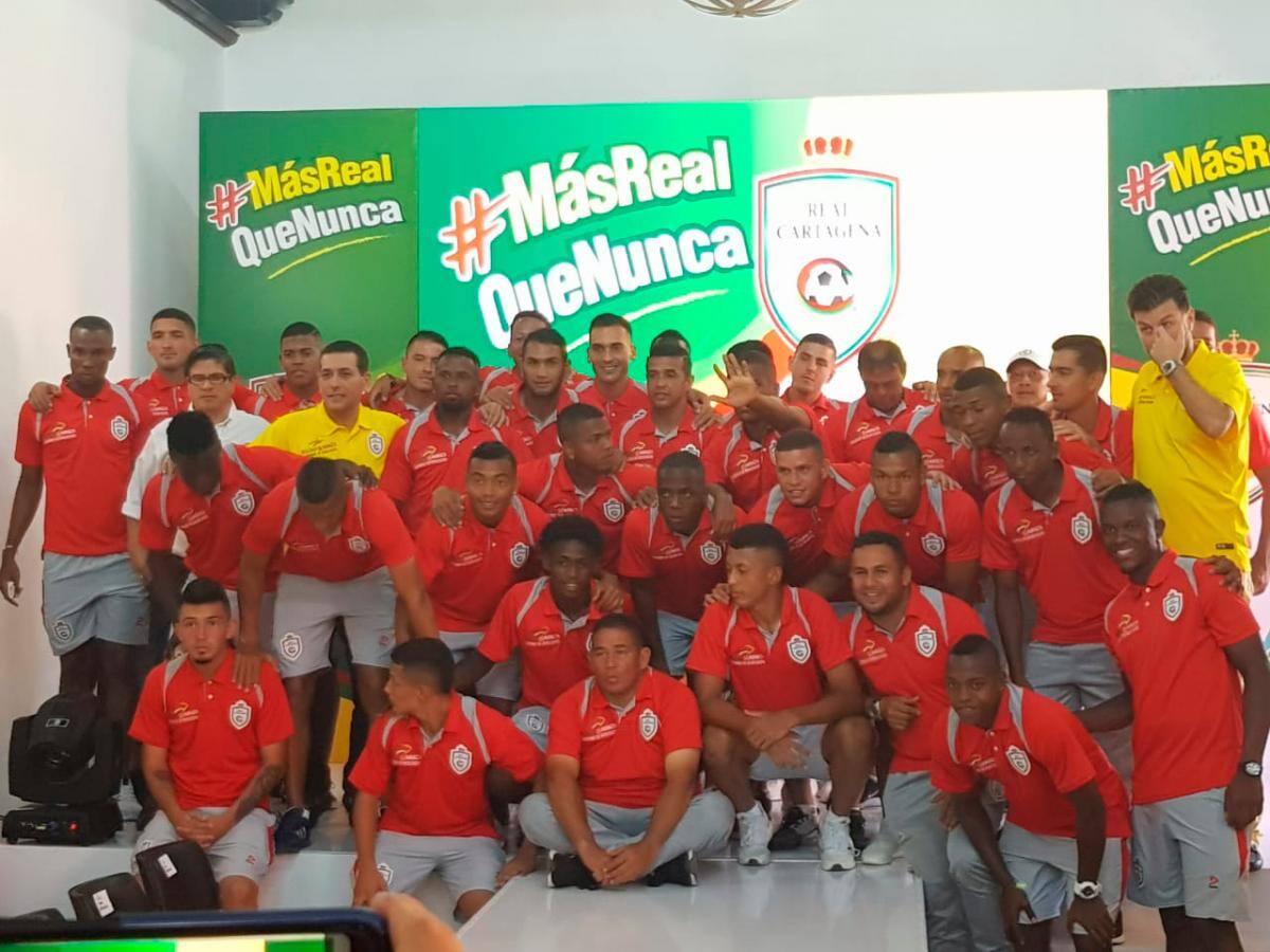 Nueva indumentaria del Real Cartagena. // El Universal