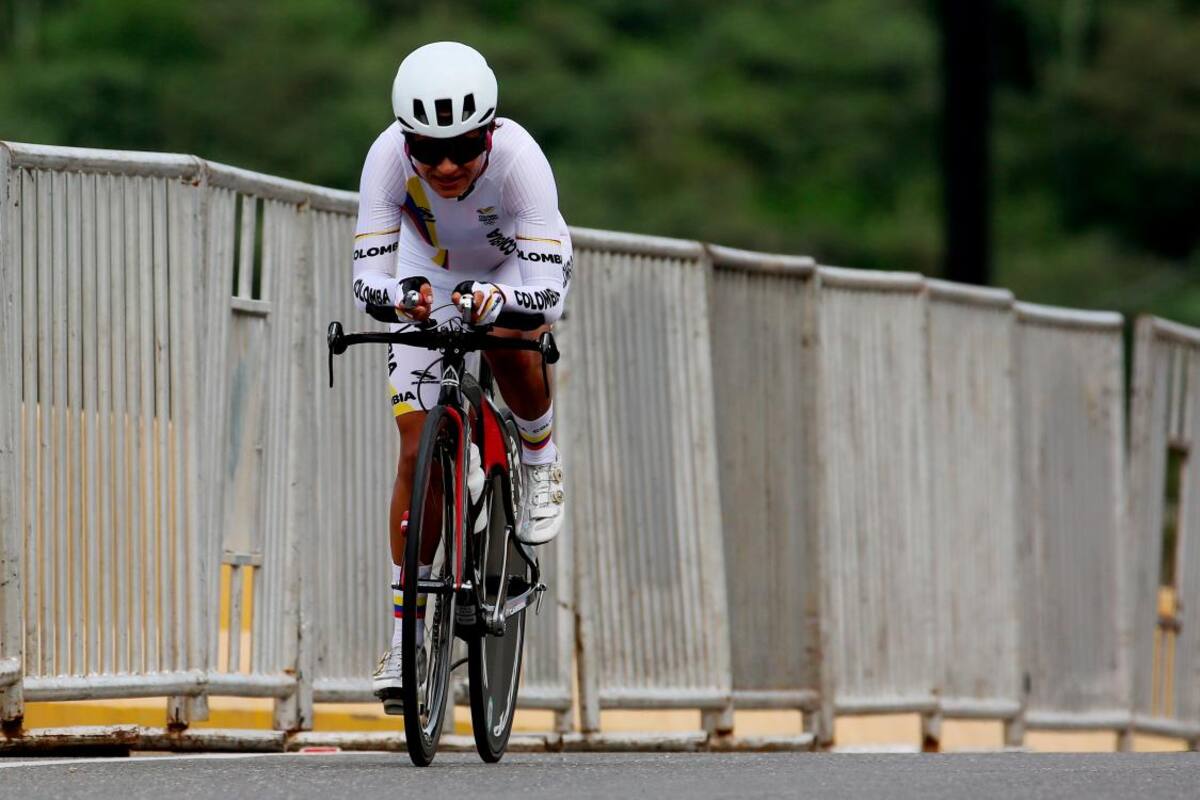 Lina Hernández gana y asume el liderato del Tour Femenino de Colombia
