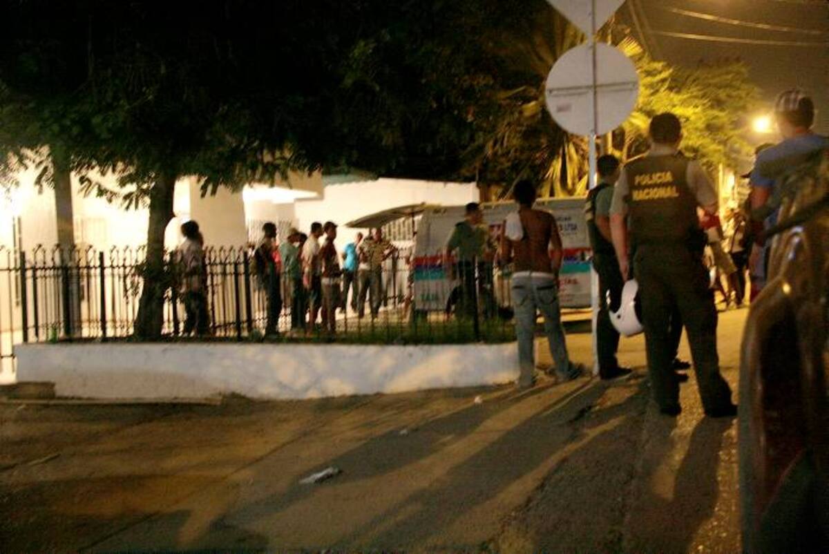 Los Centros de Atención de La Candelaria y La Esperanza, donde se encontraban fuertemente custodiados por la Policía Nacional.