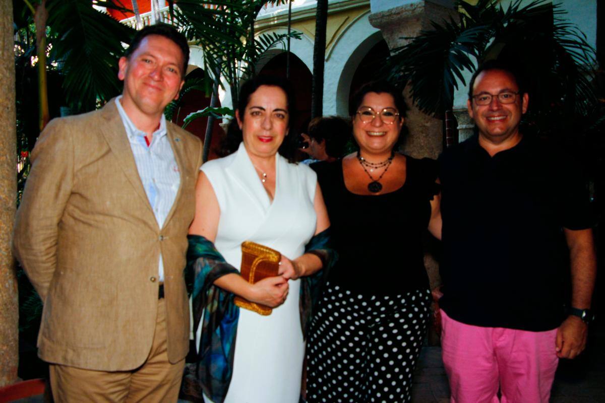 Roberto Sans, Eva Villamil, Laura Villamil y Joaquín Aguilera.