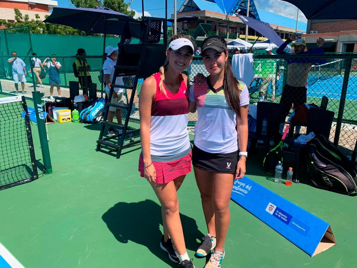 Daniela Carrillo y María Fernanda Padilla avanzaron a la final del dobles femenino. // LEONARDO DOMÍNGUEZ