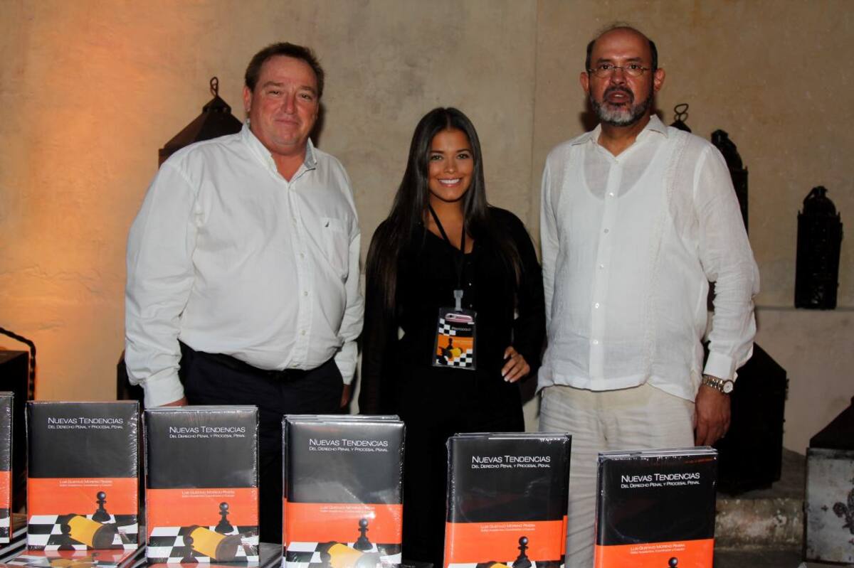 Jorge Martínez, Eliana Rodas y Francisco Ricaurte.