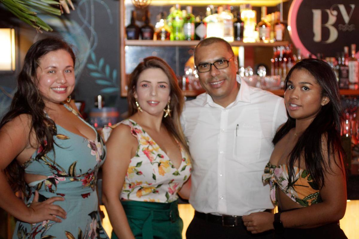 Jenniffer Bernal, Maritza Mejía, Hugo Molina y Maryoris Batista.