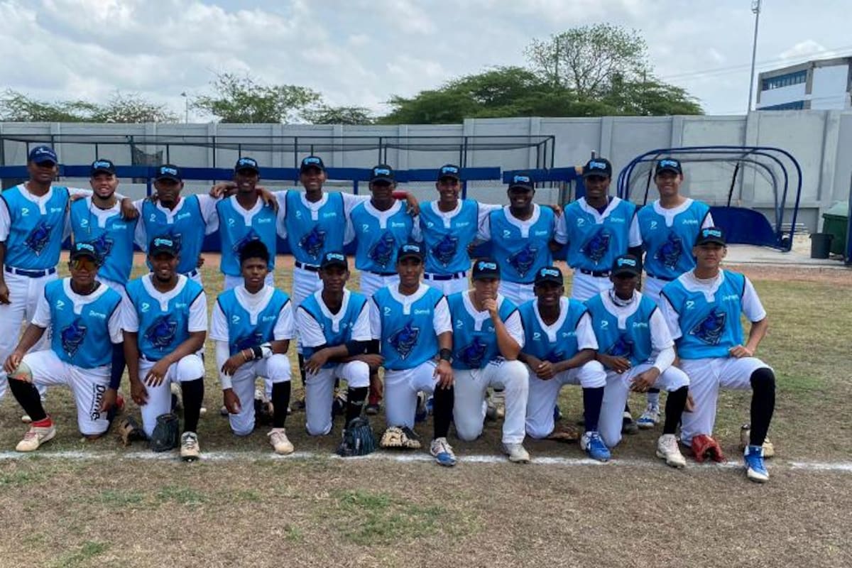 Tiburones le quitó el invicto a Toros en la Liga Élite de Béisbol