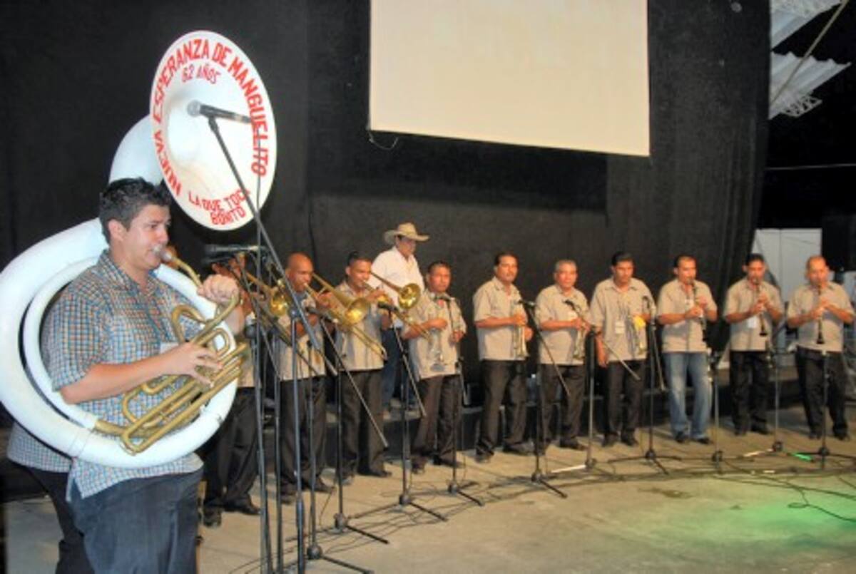 Mejor Banda Tradicional Pelayera: Asociación Nueva Esperanza de Manguelito. Mejor Banda Tradicional Pelayera: Asociación Nueva Esperanza de Manguelito.