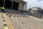 Video: Incautan 750 botellas de licor de contrabando y 10 motores en Cartagena