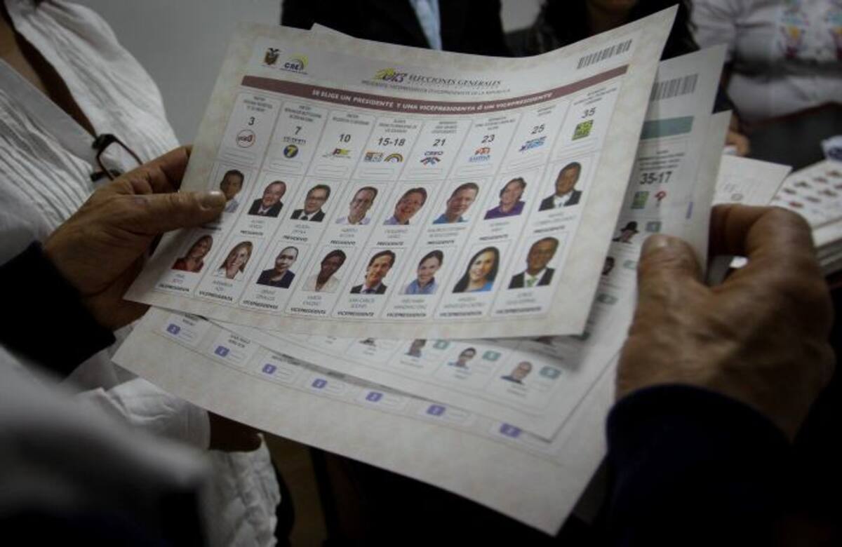 Esta es la primera jornada de votaciones para Presiente y Vicepresidente que se votará por una semana en el exterior. Mauricio Alvarado